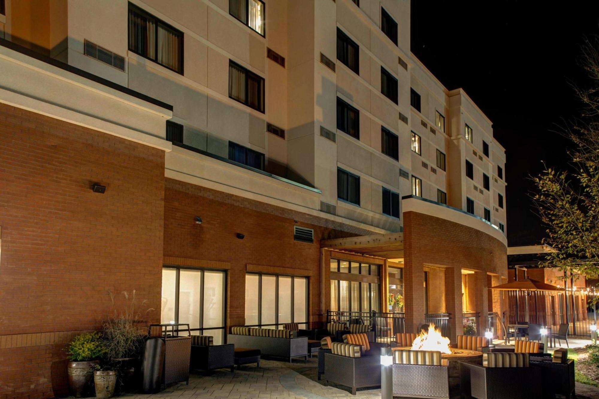Courtyard By Marriott Carrollton Hotel Ngoại thất bức ảnh
