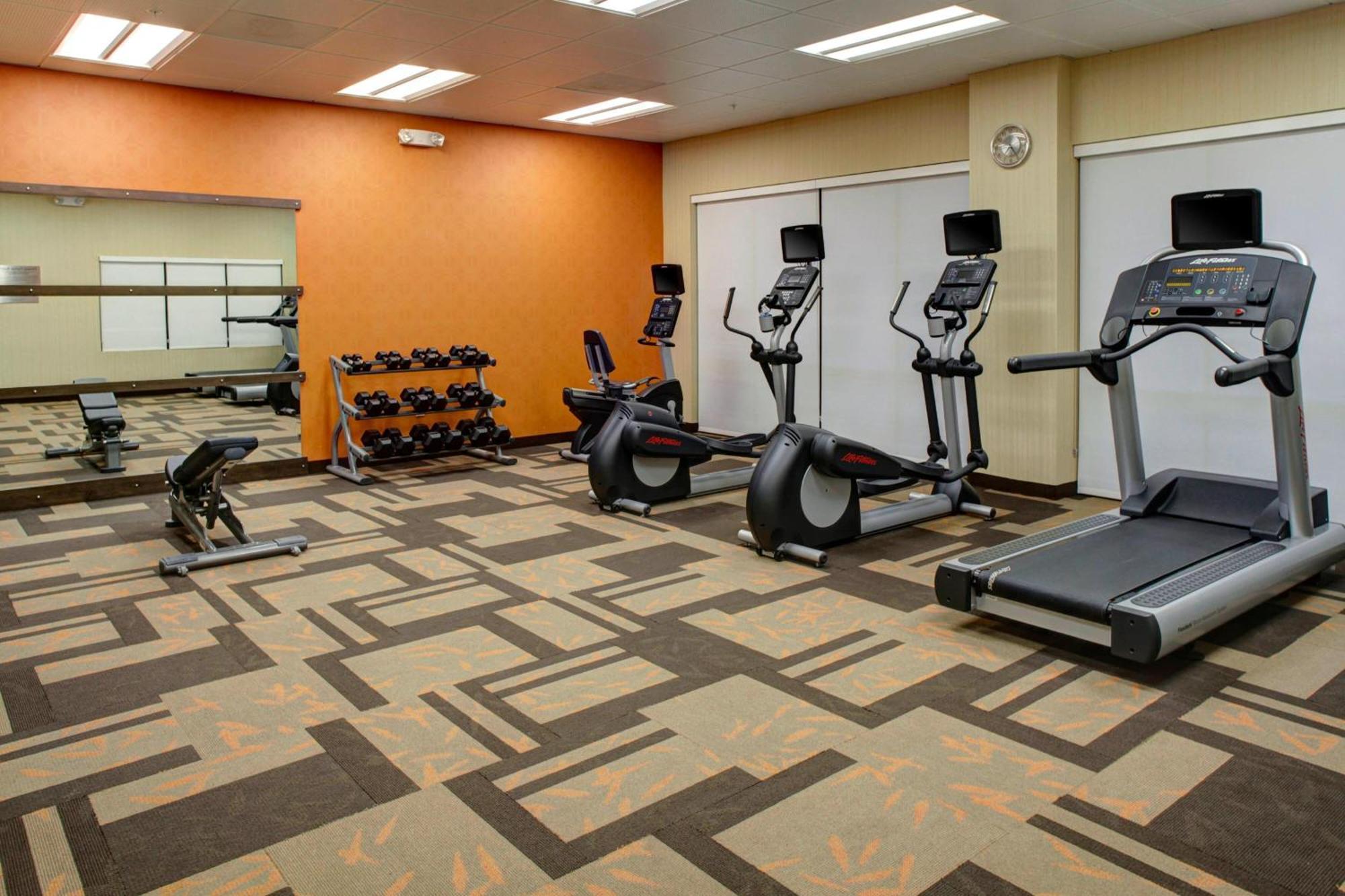 Courtyard By Marriott Carrollton Hotel Ngoại thất bức ảnh
