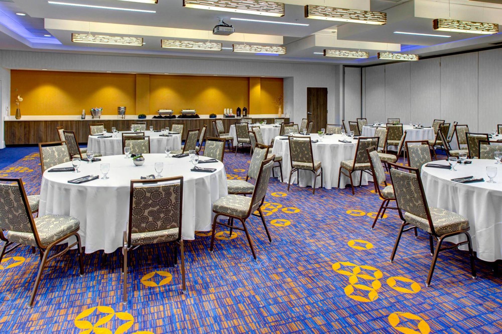 Courtyard By Marriott Carrollton Hotel Ngoại thất bức ảnh