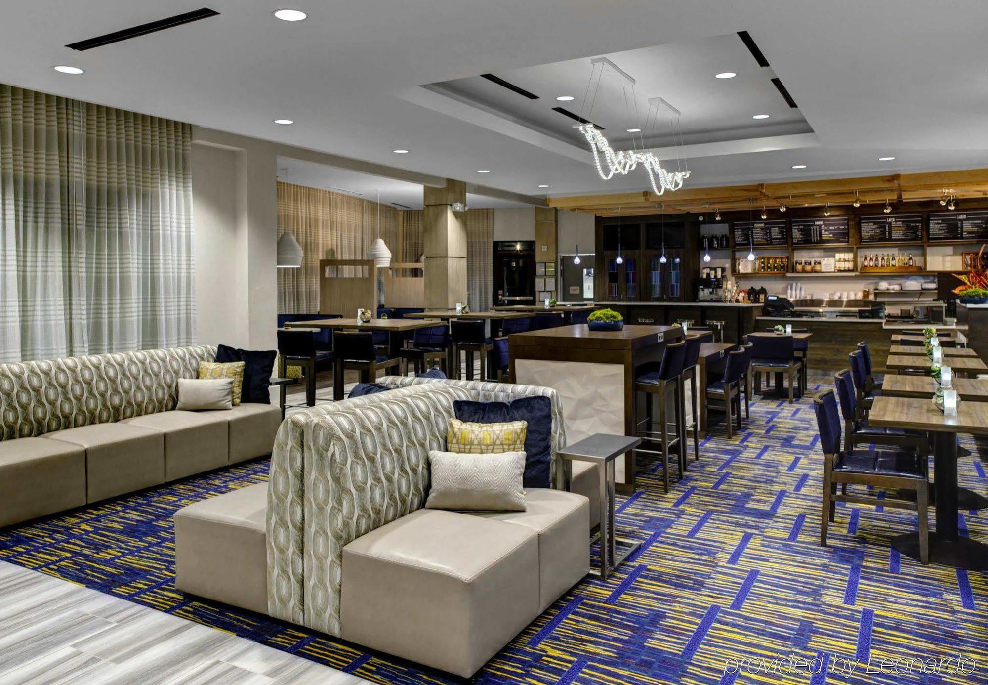 Courtyard By Marriott Carrollton Hotel Ngoại thất bức ảnh