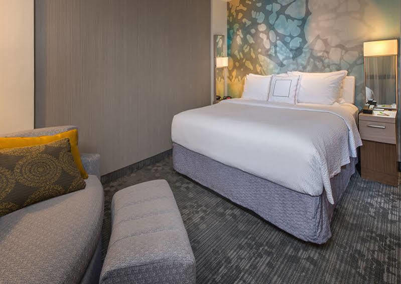 Courtyard By Marriott Carrollton Hotel Ngoại thất bức ảnh